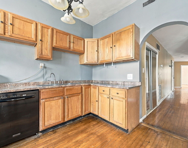4540 N Sheridan Road - Photo Thumbnail 7