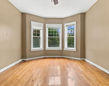 4540 N Sheridan Road - Photo Thumbnail 2