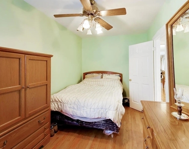 4252 N Whipple Street N - Photo Thumbnail 9