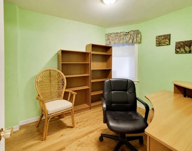 4252 N Whipple Street N - Photo Thumbnail 10