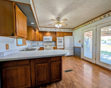 21 E Romeo Road - Photo Thumbnail 9