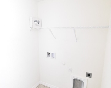 3700 Danbury Terrace - Photo Thumbnail 21