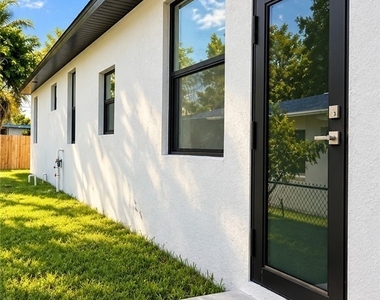5512 10th Avenue - Photo Thumbnail 1