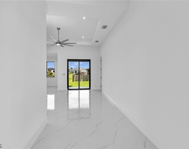 4202 Nw 33rd Street - Photo Thumbnail 8