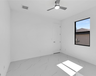 4202 Nw 33rd Street - Photo Thumbnail 25