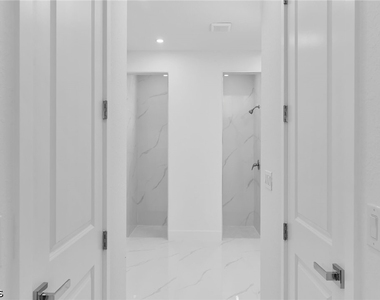 4202 Nw 33rd Street - Photo Thumbnail 15