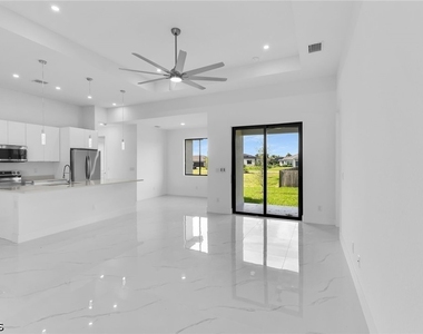 4202 Nw 33rd Street - Photo Thumbnail 5