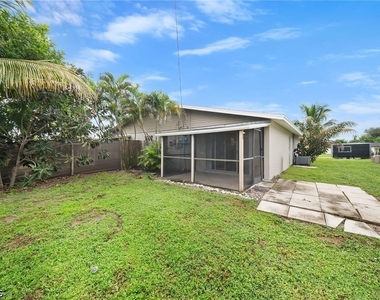 11370 Summerwinds Court - Photo Thumbnail 21