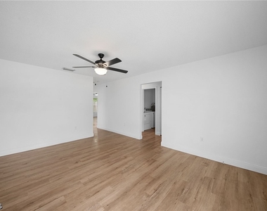11370 Summerwinds Court - Photo Thumbnail 4