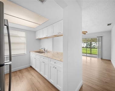 11370 Summerwinds Court - Photo Thumbnail 6