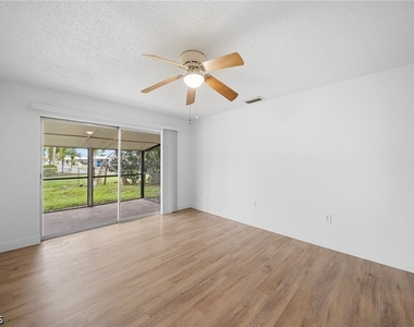 11370 Summerwinds Court - Photo Thumbnail 11