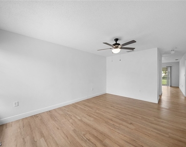 11370 Summerwinds Court - Photo Thumbnail 2