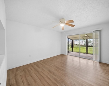 11370 Summerwinds Court - Photo Thumbnail 10