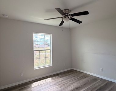 2901 Nw 18th Avenue - Photo Thumbnail 11