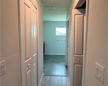 2901 Nw 18th Avenue - Photo Thumbnail 9