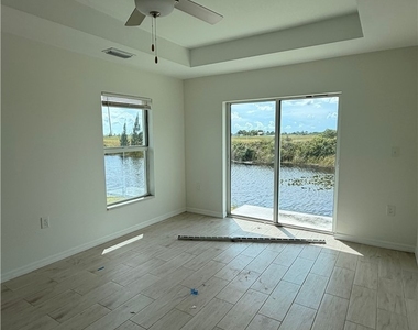 3006 Nw 9th Court - Photo Thumbnail 1
