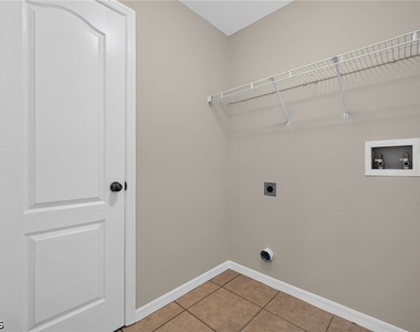 3300 70th Street W - Photo Thumbnail 22