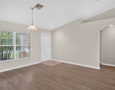 3300 70th Street W - Photo Thumbnail 7