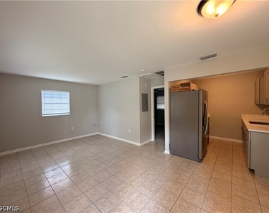 2066-2070 Franklin Street - Photo Thumbnail 3