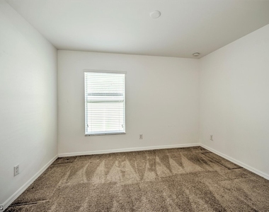 900 Angelo Avenue - Photo Thumbnail 24