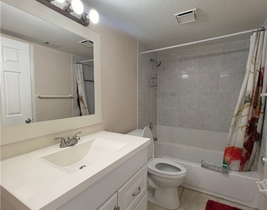 4777 Orange Grove Boulevard - Photo Thumbnail 6