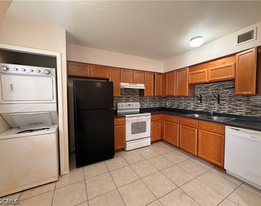 4777 Orange Grove Boulevard - Photo Thumbnail 4