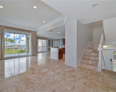 3655 Edgewood Avenue - Photo Thumbnail 8