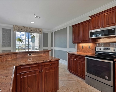 3655 Edgewood Avenue - Photo Thumbnail 16