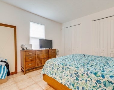 2411 Ben Street - Photo Thumbnail 14