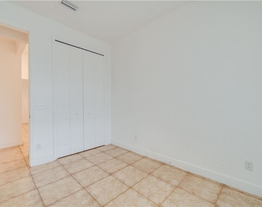 2411 Ben Street - Photo Thumbnail 17
