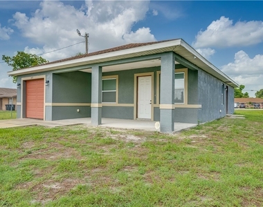 2411 Ben Street - Photo Thumbnail 3