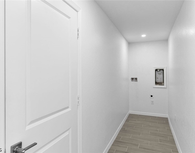 4130 Nw 33rd Street - Photo Thumbnail 25