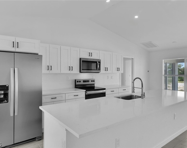4130 Nw 33rd Street - Photo Thumbnail 4