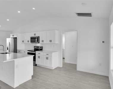 4130 Nw 33rd Street - Photo Thumbnail 7