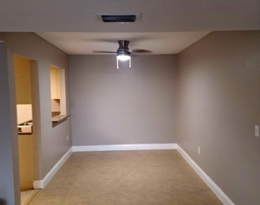 12632 Kenwood Lane - Photo Thumbnail 4