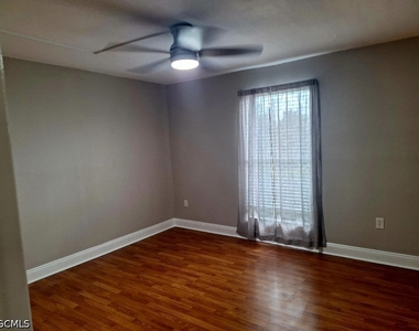 12632 Kenwood Lane - Photo Thumbnail 5