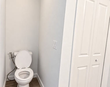 509 Nw 25th Terrace - Photo Thumbnail 14