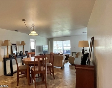 1371 Bunker Way - Photo Thumbnail 4