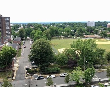 2000 Linwood - Photo Thumbnail 11