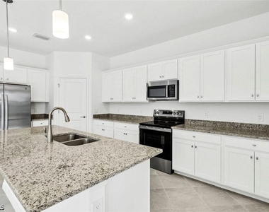 14942 Palamos Circle - Photo Thumbnail 2