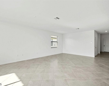 14942 Palamos Circle - Photo Thumbnail 3
