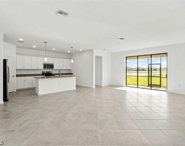 14942 Palamos Circle - Photo Thumbnail 4