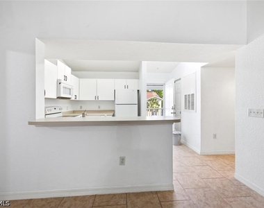 8271 Key Royal Circle - Photo Thumbnail 6