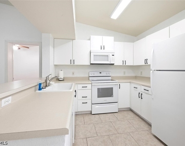 8271 Key Royal Circle - Photo Thumbnail 8