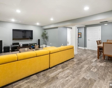 19 N Bayard - Photo Thumbnail 22