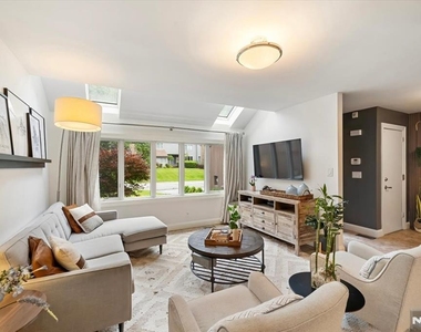 19 N Bayard - Photo Thumbnail 1