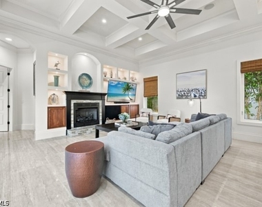 9222 Vanderbilt Drive - Photo Thumbnail 10