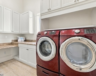 9222 Vanderbilt Drive - Photo Thumbnail 44