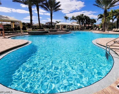 9137 Glenforest Drive - Photo Thumbnail 2