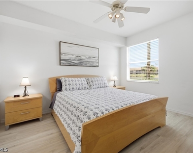3940 Loblolly Bay Drive - Photo Thumbnail 6